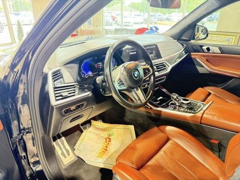Used 2022 BMW X7 M50i image 15