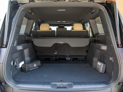 New 2026 Lexus GX 550 image 13