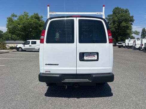 Used 2022 Chevrolet Express 2500 w/ Driver Convenience Package RWD image 8