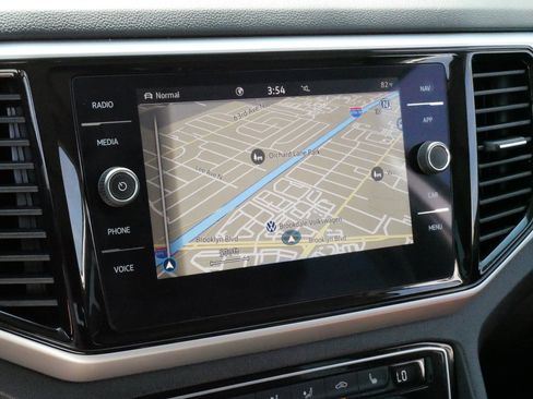 Certified 2023 Volkswagen Atlas SEL AWD/4WD image 22