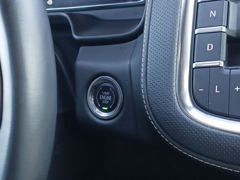 Used 2023 Chevrolet Suburban Premier image 19