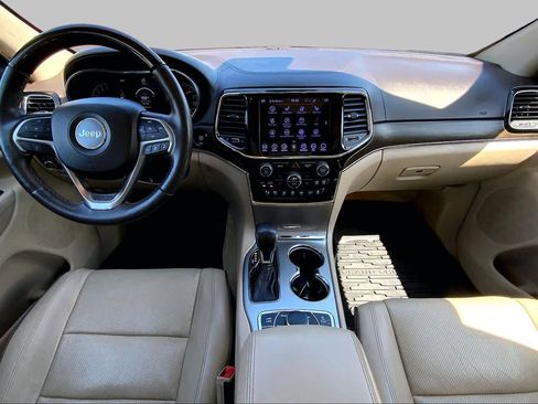 Used 2019 Jeep Grand Cherokee Overland AWD/4WD image 14