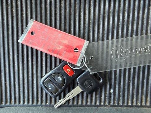 Used 2011 Nissan Armada SV image 21