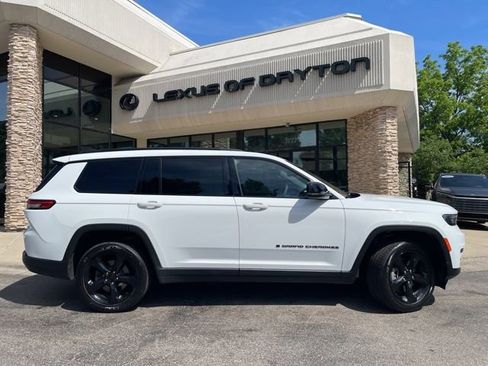 Used 2025 Jeep Grand Cherokee L Altitude AWD/4WD image 2