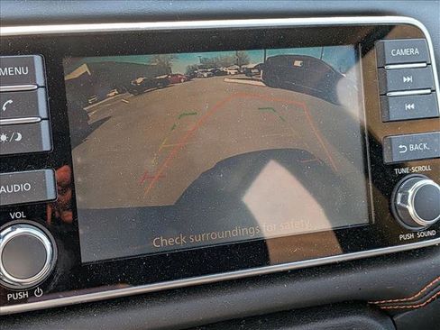 Used 2020 Nissan Versa SR image 12