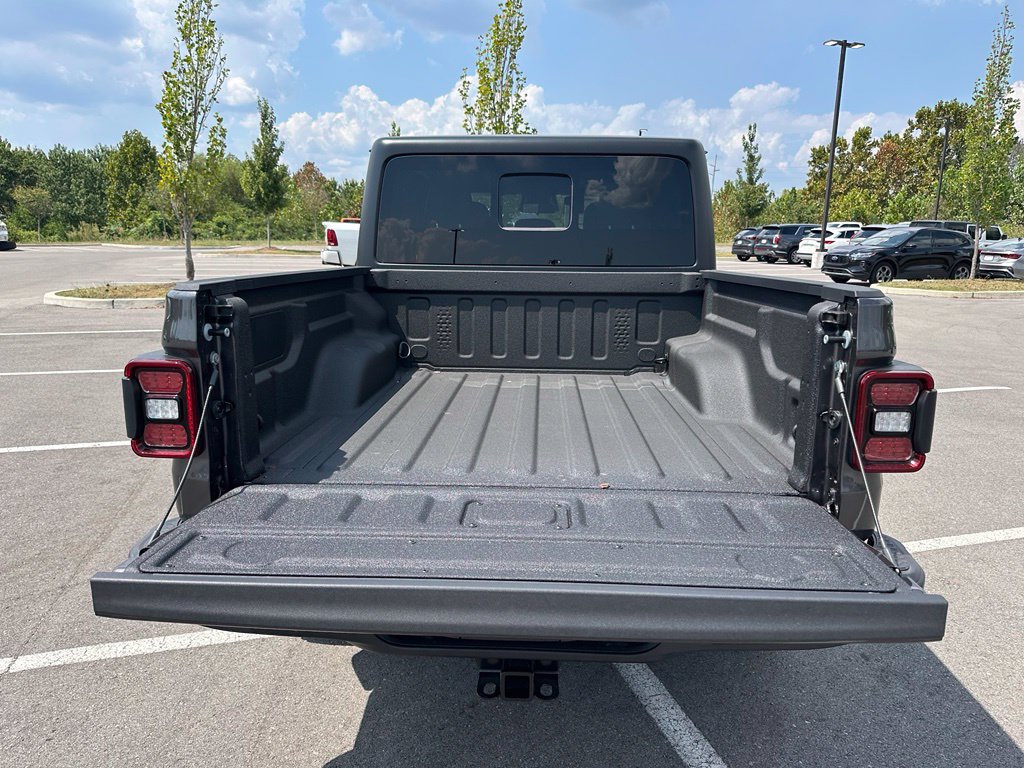New 2026 Jeep Gladiator Sport AWD/4WD image 15
