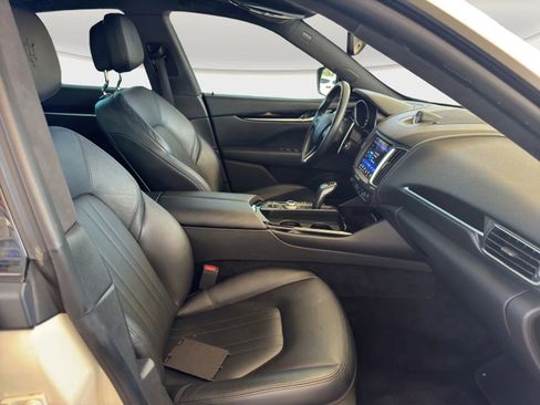 Used 2020 Maserati Levante S image 18