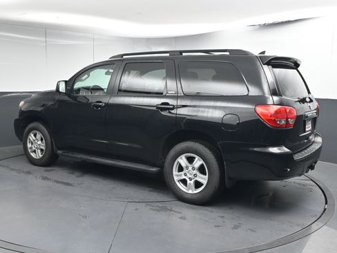 Used 2017 Toyota Sequoia SR5 image 6