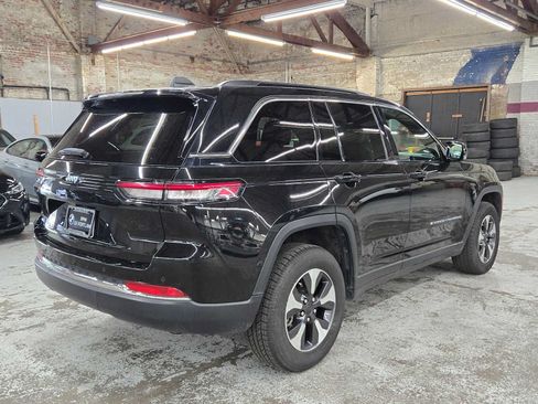 Used 2024 Jeep Grand Cherokee Limited 4xe AWD/4WD image 3