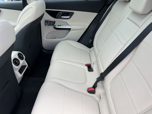 Certified 2025 Mercedes-Benz GLC 300 GLC 300 image 23