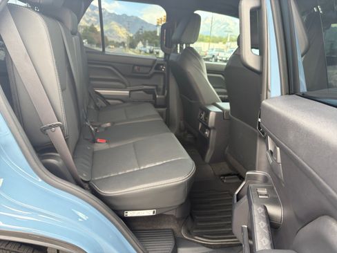 Used 2025 Toyota 4Runner TRD Off-Road Premium w/ Tow Technology Package AWD/4WD image 16