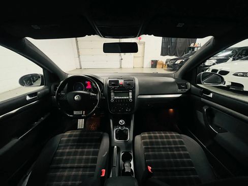 Used 2008 Volkswagen GTI 4-Door FWD image 11