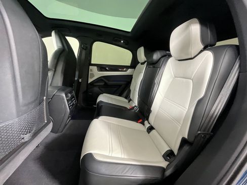 Used 2025 Porsche Cayenne S image 26