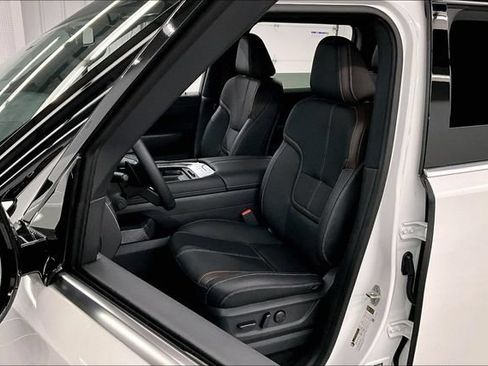 New 2026 Nissan Armada SL w/ Captain's Chari Seat Package AWD/4WD image 10