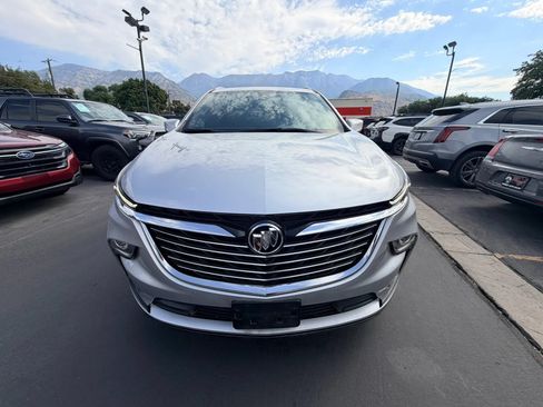 Used 2022 Buick Enclave Premium w/ Surround and Sites Package AWD/4WD image 8