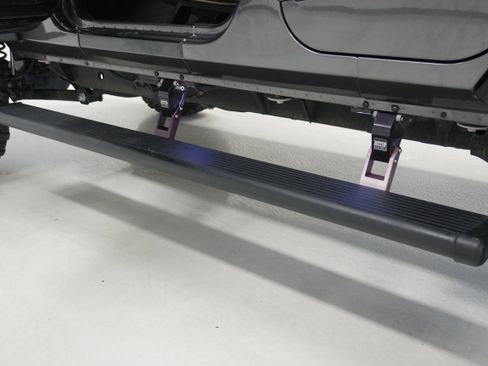 Used 2017 Jeep Wrangler Unlimited Rubicon w/ Connectivity Group image 7