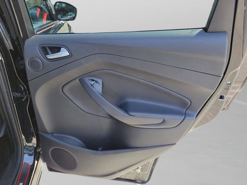 Used 2017 Ford Escape SE w/ SE Leather Comfort Package image 30