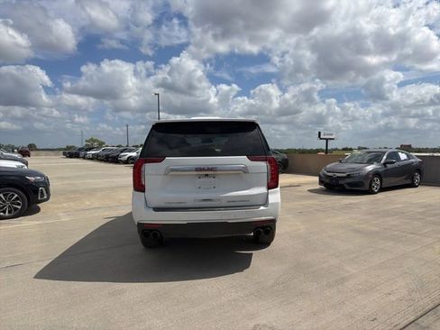 Used 2023 GMC Yukon Denali image 4