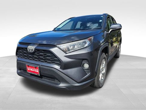 Used 2020 Toyota RAV4 XLE AWD/4WD image 4