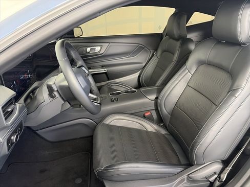 Certified 2025 Ford Mustang GT Premium image 11