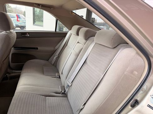 Used 2005 Toyota Camry LE image 12