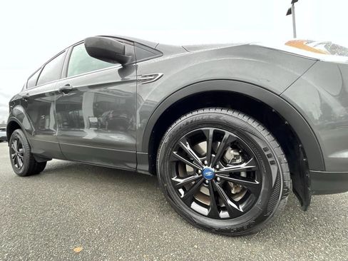 Used 2019 Ford Escape SEL image 11