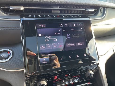 New 2025 Jeep Grand Cherokee Altitude image 8