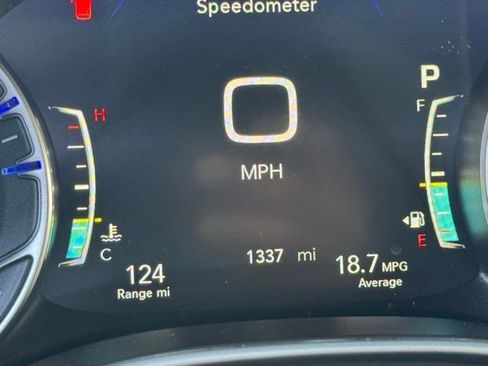 New 2026 Chrysler Pacifica Select image 15