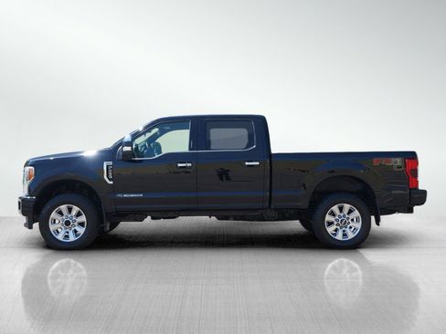 Used 2018 Ford F250 Platinum w/ Platinum Ultimate Package AWD/4WD image 2