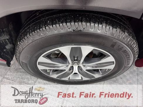 Used 2022 Toyota Highlander XLE image 16