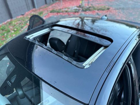 Used 2014 BMW 335i Sedan w/ Technology Package image 14