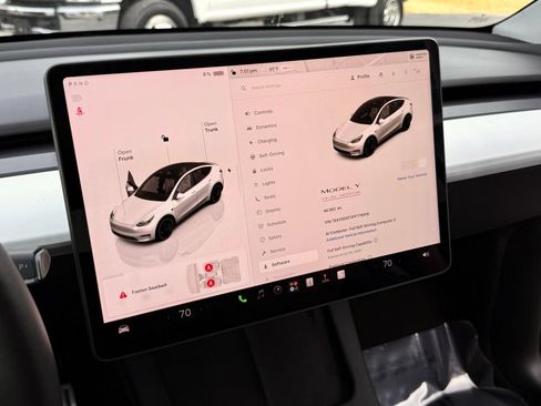 Used 2023 Tesla Model Y Performance AWD/4WD image 40