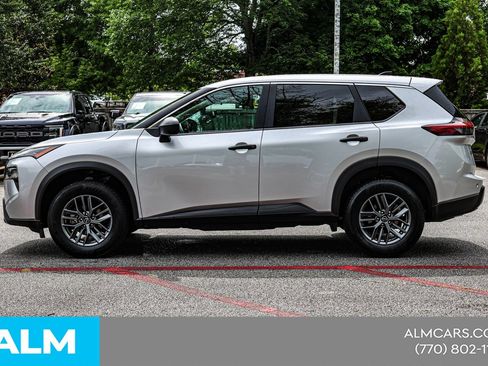 Used 2024 Nissan Rogue S FWD image 9