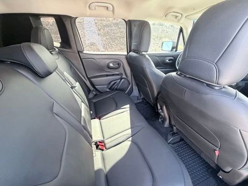 Used 2022 Jeep Renegade Trailhawk w/ Trailer Tow Group image 29