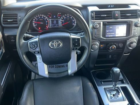 Used 2018 Toyota 4Runner SR5 AWD/4WD image 12