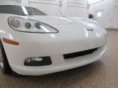 Used 2006 Chevrolet Corvette Convertible w/ Preferred Equipment Group RWD image 6