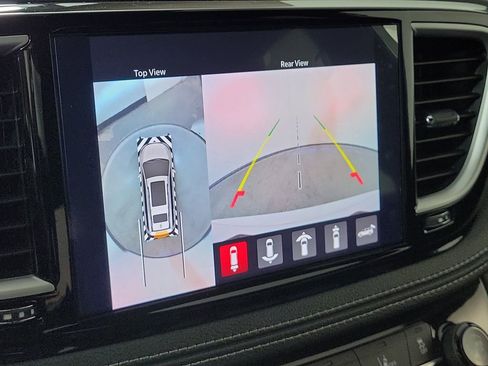 New 2026 Chrysler Pacifica Select image 19