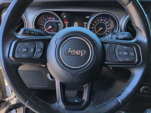 Certified 2018 Jeep Wrangler Unlimited Sport S AWD/4WD image 18