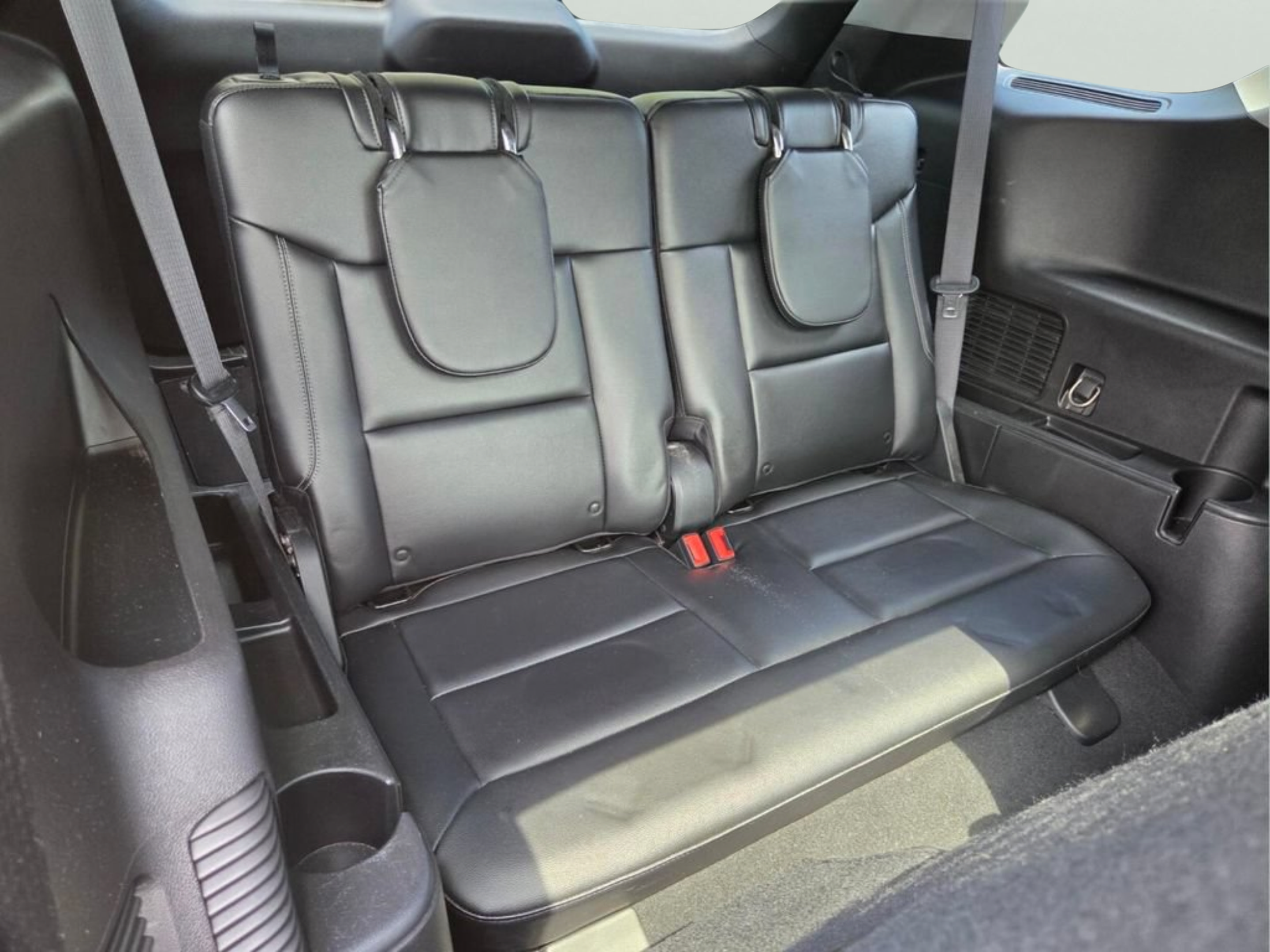 Used 2021 Ford Explorer Limited w/ Hybrid Equipment Group 310A RWD image 17