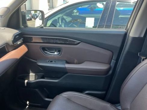 Used 2023 Honda Pilot Elite image 7