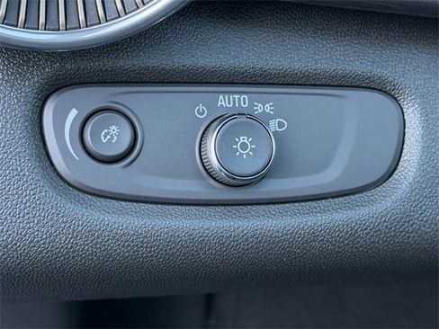 New 2026 Chevrolet Trax ACTIV w/ Driver Confidence Package image 18