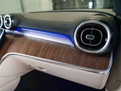 Certified 2025 Mercedes-Benz C 300 4MATIC Sedan image 30