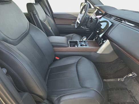 Certified 2023 Land Rover Range Rover SE image 10