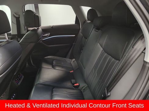Used 2019 Audi e-tron Prestige w/ Prestige Package AWD/4WD image 21