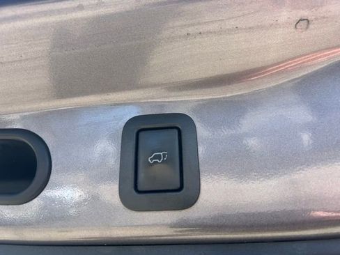Used 2015 Toyota RAV4 XLE AWD/4WD image 11