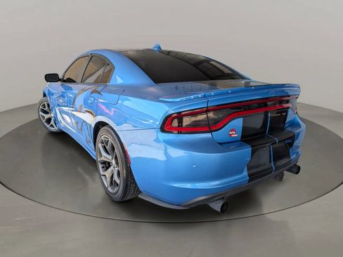 Used 2015 Dodge Charger R/T w/ Plus Group RWD image 3