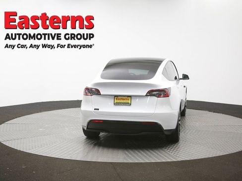 Used 2021 Tesla Model Y Long Range AWD/4WD image 33