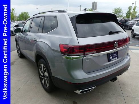Used 2025 Volkswagen Atlas SE AWD/4WD image 4