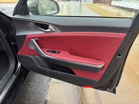 Used 2018 Kia Stinger GT2 image 27