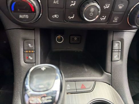 Used 2019 GMC Acadia SLT image 24